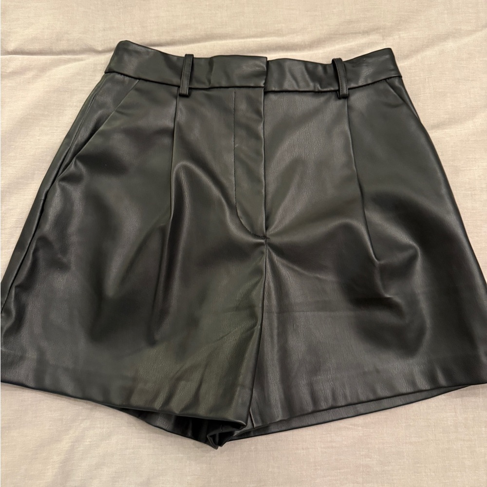 Zara Black Faux Leather Shorts size Small